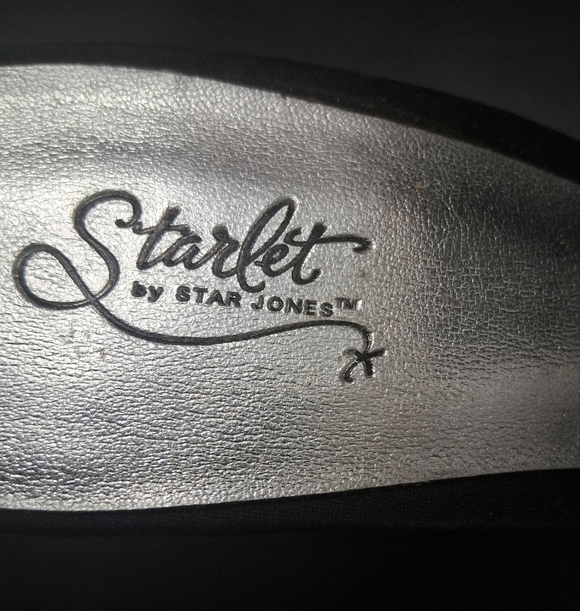 Starlet Silver and Black Embellished Sandals with Floral Design    Size 9.5W - Picture 8 of 12